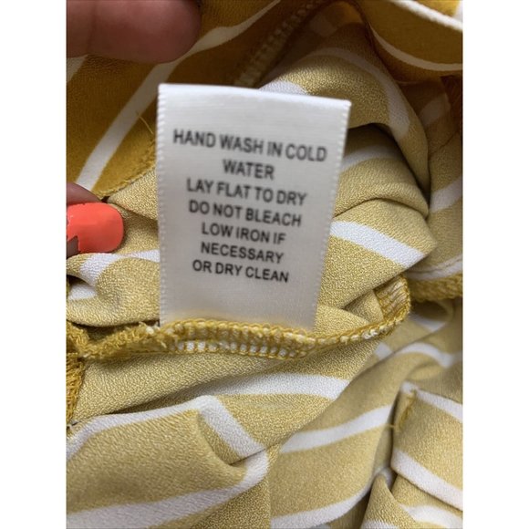 MOSAIC & CO High Rise Shorts with Tie Belt sz Smal - Picture 6 of 6